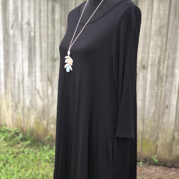 ⭐️last one ⭐️ umgee black dress with ruffle hem - Picture 3 of 8